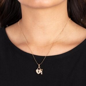 Paparazzi Necklace Set!